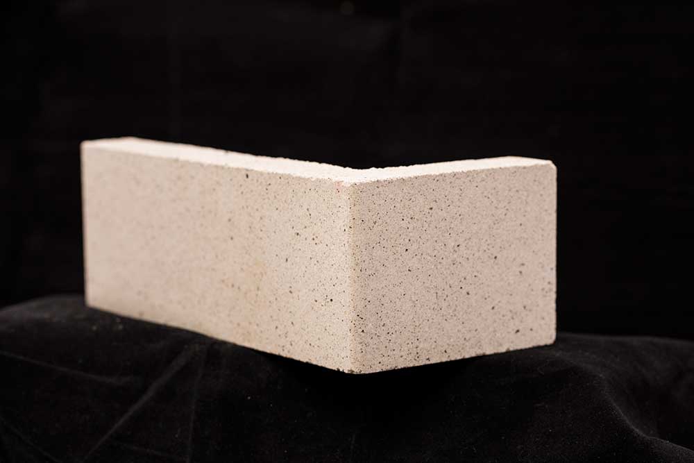 L7 white granular shell bricks
